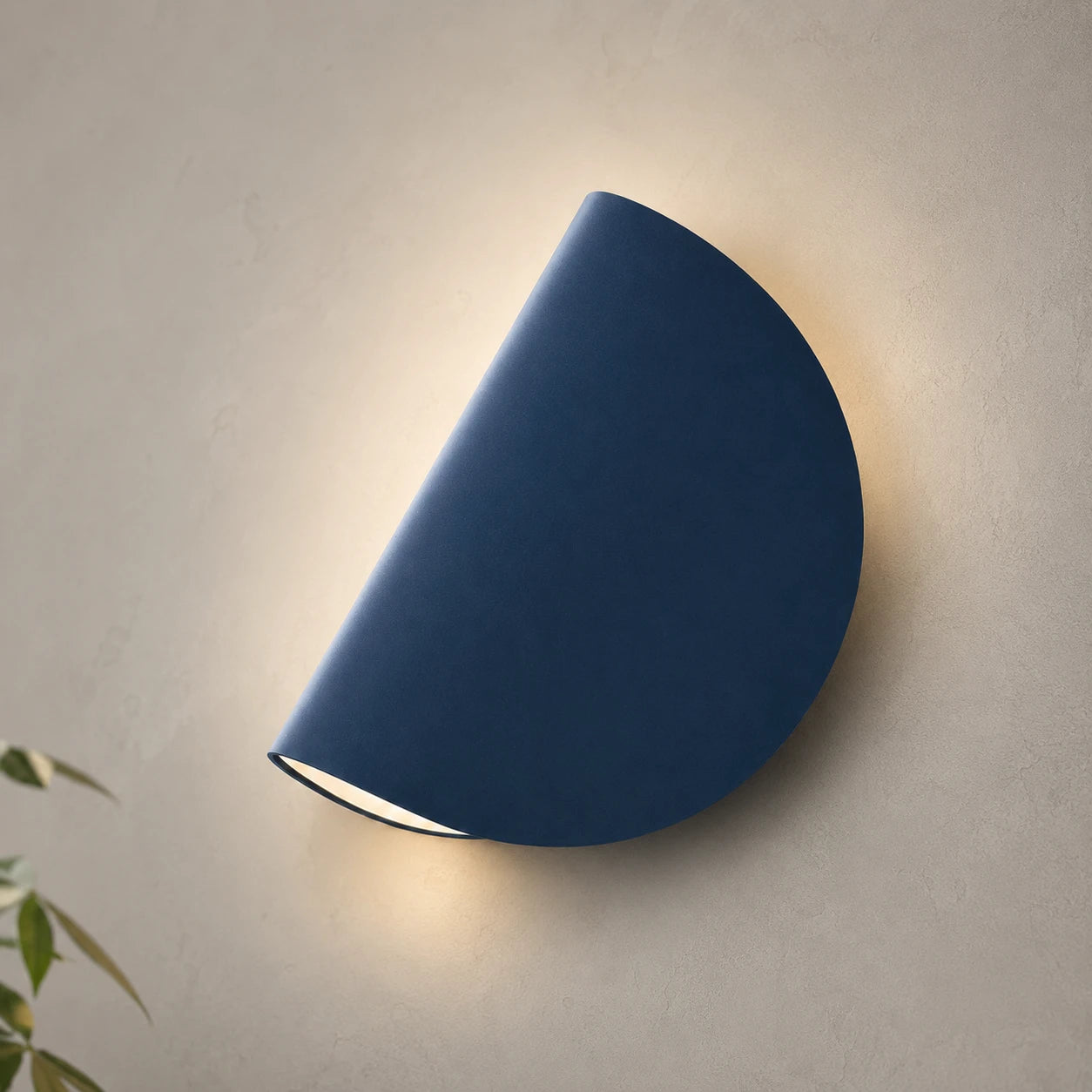 Rotating Half-Disc Modern Wall Light